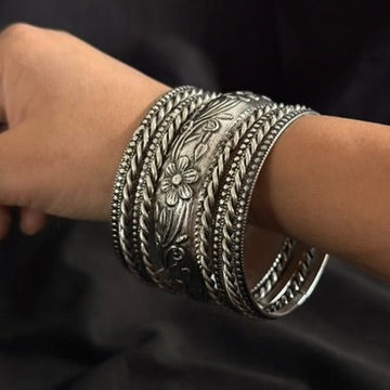 Embossed Bangles Stack
