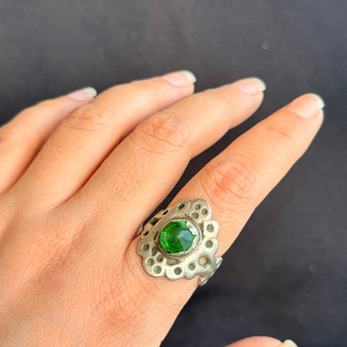 Vintage Green Scalloped Statement Ring