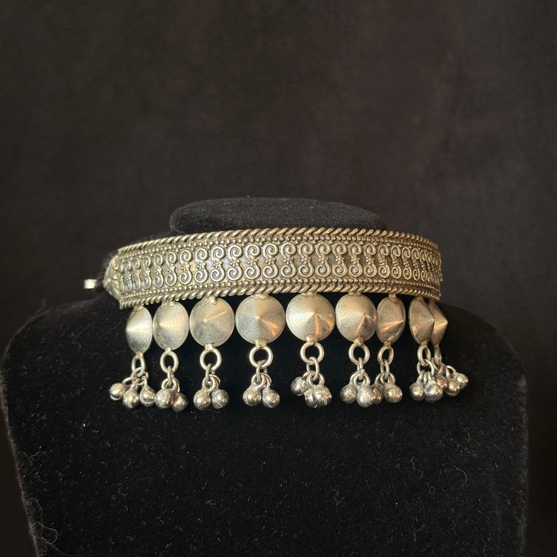 Hammer-Drop Fringe Choker