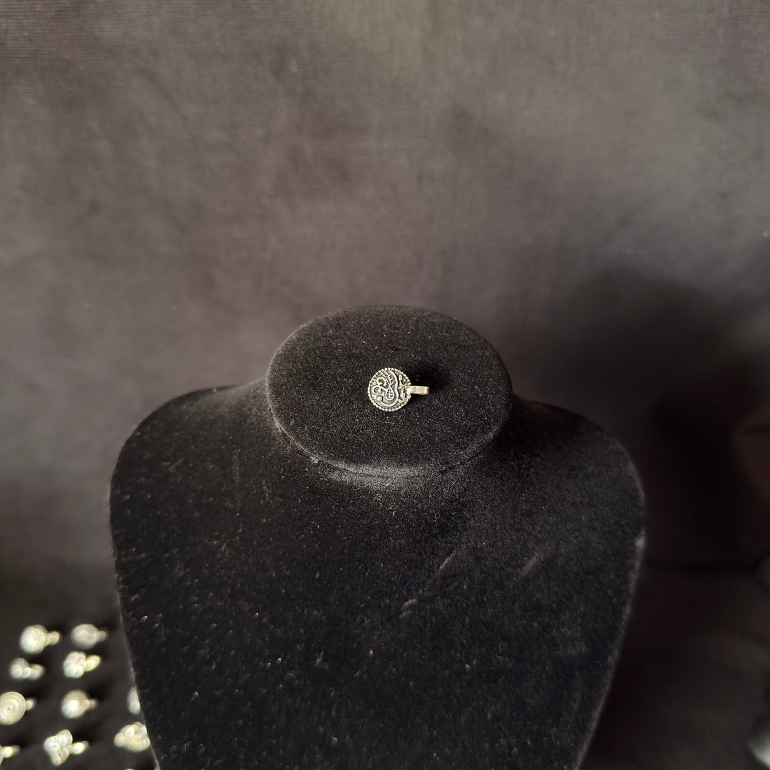 Anti Nose Rings – Clip-On Nose & Ear Cuffs