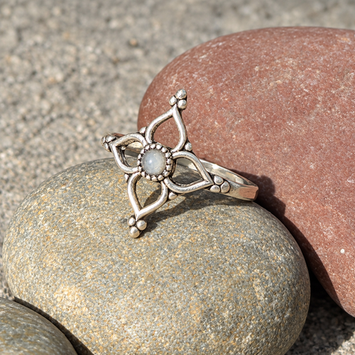 Silver-Tone Floral Ring with Labradorite Stone