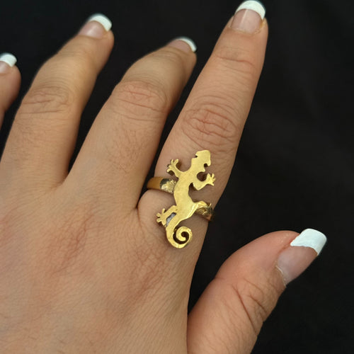 Gecko wrap ring in warm gold tone