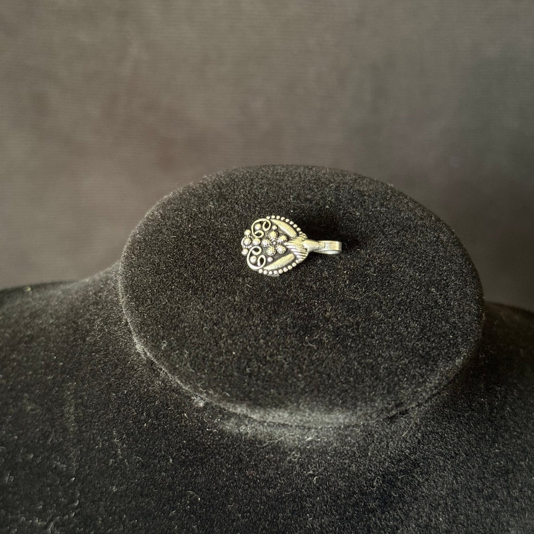 Anti Nose Rings – Clip-On Nose & Ear Cuffs