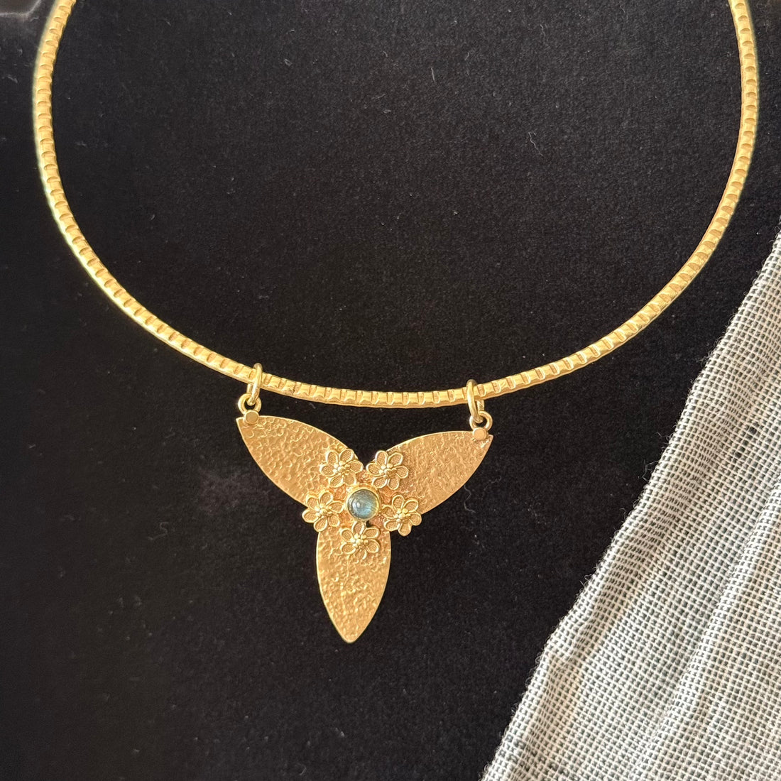 Floral Stone Collar Necklace