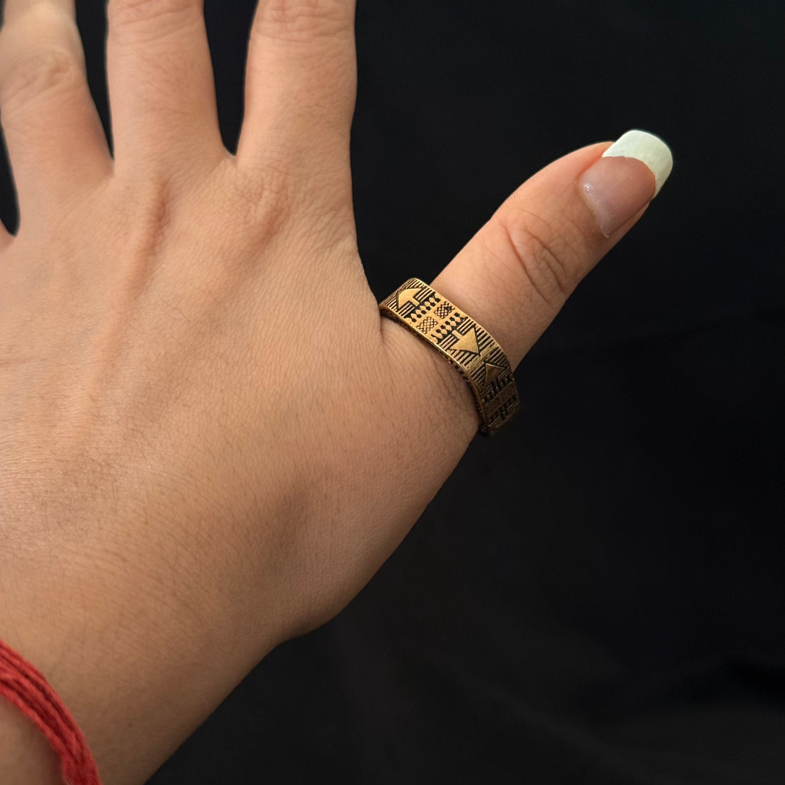 Etched Geometric Thumb Ring