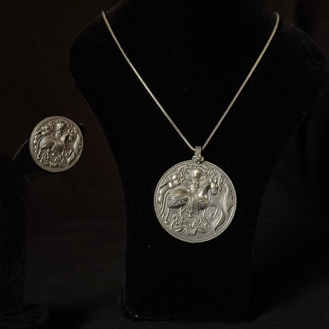 Rider Medallion Necklace Set