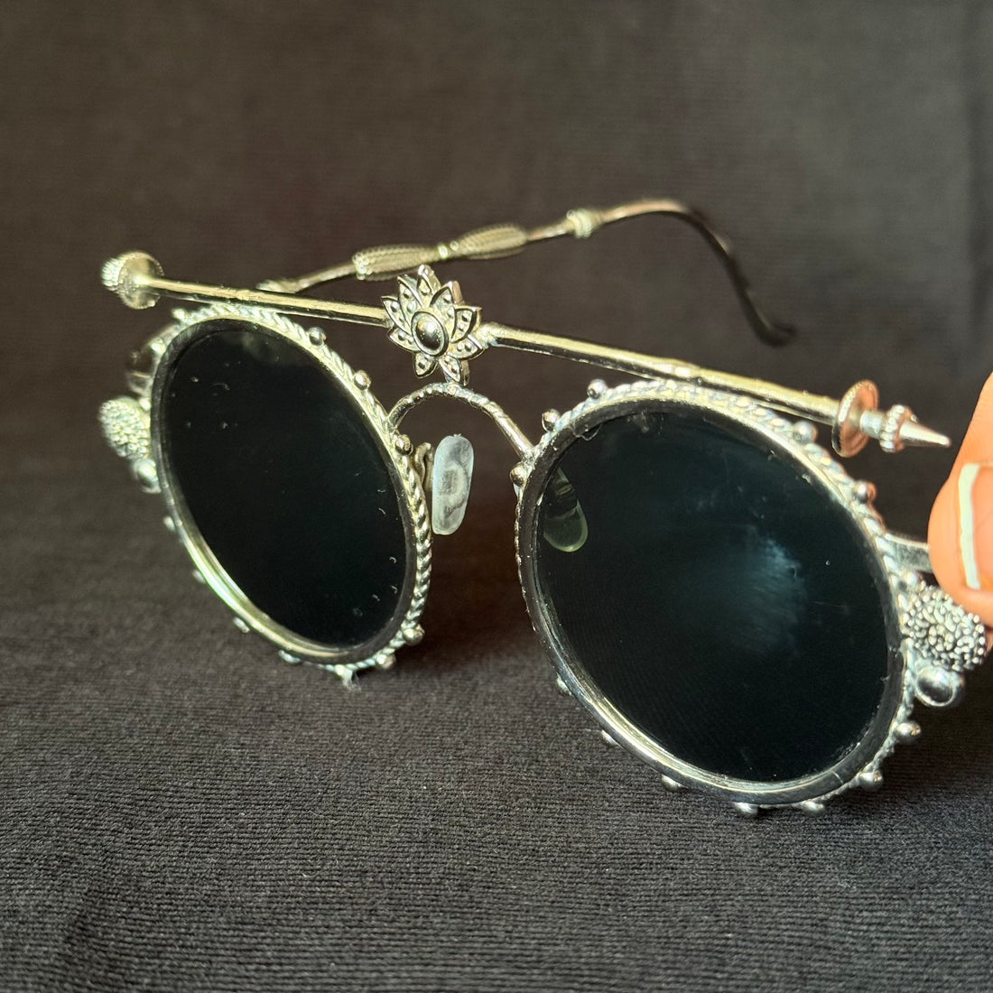 Lotus Bar Round Sunglasses — Silver-Tone