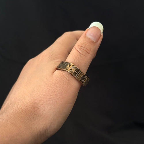 Etched geometric brass thumb ring