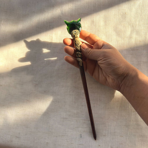Green aura arrow wooden hair stick