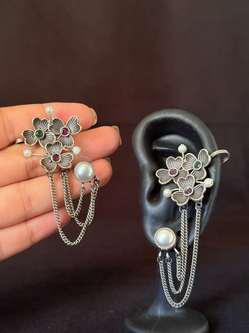Floral pearl ear cuff chain earrings